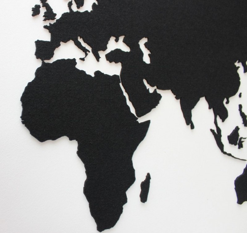 Mapa świata wykonana z filcu - oryginalna dekoracja ścienna.