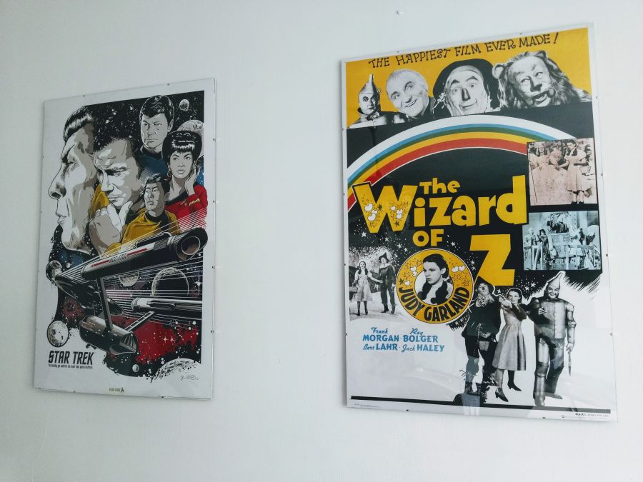 Plakat “Czarnoksiężnik z krainy Oz” oraz plakat “Star Trek”